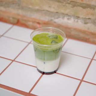 Iced Blueberry Matcha (320 Ml.)