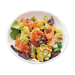 76. Ensalada sashimi