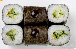 Макі рол з огірком