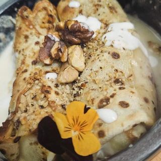 Clatite cu nuci la cuptor