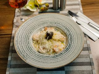 Tagliatelle cu sos de trufe si creveti