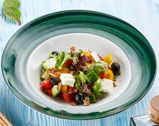 Овочевий салат із сиром фета (250г)