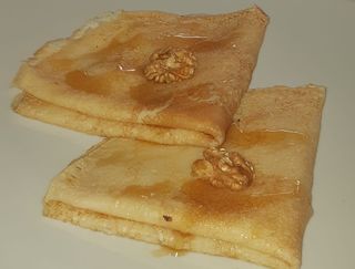 Palačinka sa medom i orasima