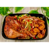 Stir fried indomie + veggies + Sausages + Chicken