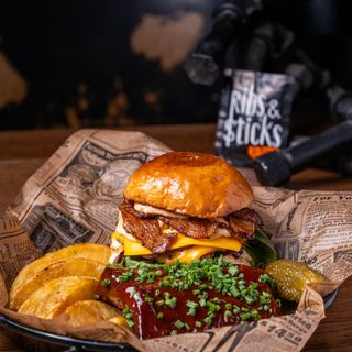 RIBS&BURGER COMBO 4 ONE