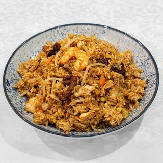 Arroz Frito con Mil Delicias