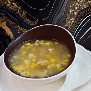 Zuppa di mais con pollo