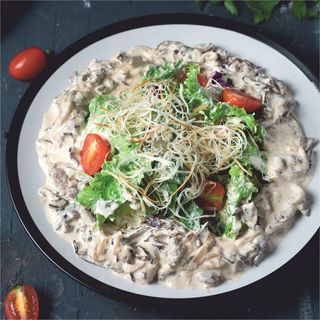 Салат из телятины