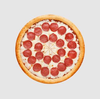 Піца Папероні (745г)