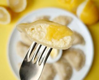 pierogi z twarogiem i lemon curd
