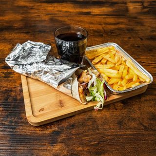 Kebab Piadina, Patatine e Bibita