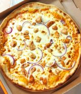 Pizza De Pollo Queso (Mediana)