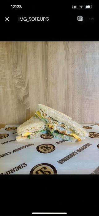 Sándwich Vegetal De Pollo