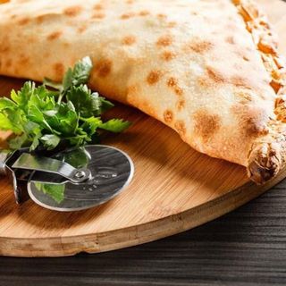PIZZA CALZONE (26cm.)