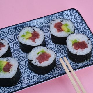Hosomaki Avocado Tuna