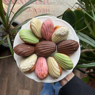 Мадлен в асортименті