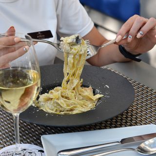 Паста з куркою та печерицями