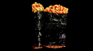 SURIMI MAYO GUNKAN  (sałatka z paluszków krabowych)  (2 szt)