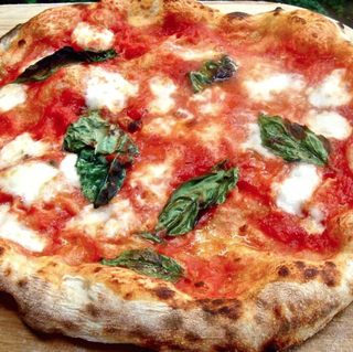 Pizza Margarita (Medianas)