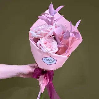 Buchet cu 3 trandafiri roz 