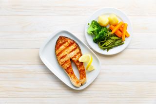Salmão Grelhado com Batata Cozida