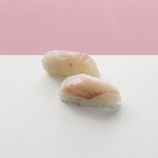 57. Nigiris de dorada (2 uds.)