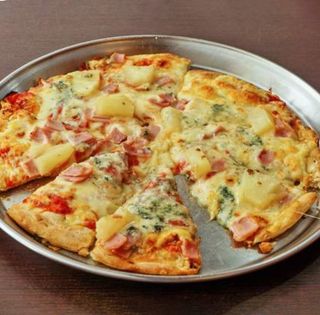Pizza Tropical Con Roquefort
