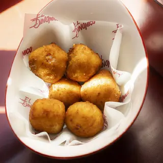 CROQUETAS de jamón ibérico.