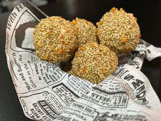 Chesse Balls Amb Sesàm (5 Uds.)