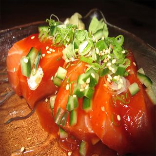 4. Spicy Sashimi Salmón (4 Uds.)