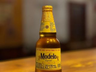 Cerveza Modelo Negra (35,5 cl.)