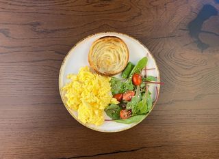 Скрембл з салатом(190г)