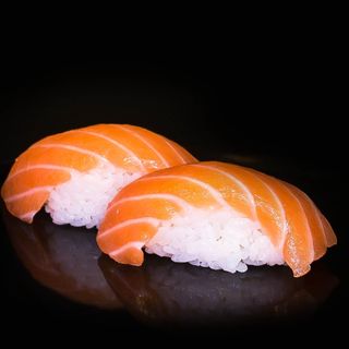 Nigiri sake 2 pezzi