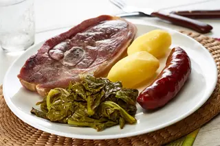 Lacón Con Grelos 