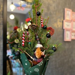 BRAD NATURAL IN GHIVECI