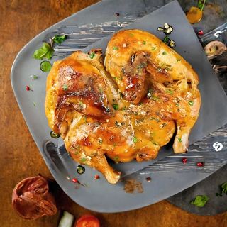 შემწვარი ქათამი აჯიკით (ტაბაკა) 1 ცალი