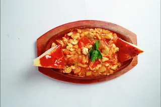 Соте из курицы на керамике