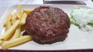 Punjena pljeskavica 400 gr