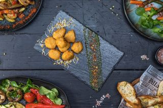 Nuggets cu branza si chilly