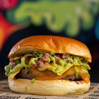 Burger Mexicana Con Papas