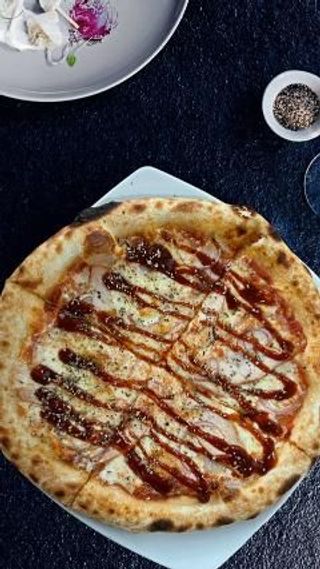 Smoked BBQ pizza