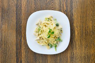 Талиатели с пилешко филе  (420г)