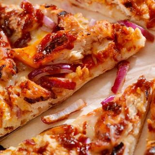 Pizzanesa Ternera BBQ Pollo-Bacon