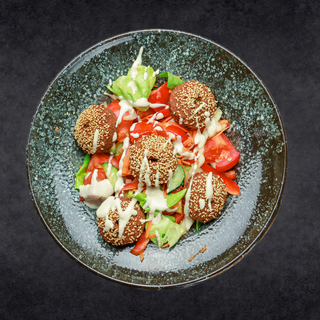Salata cu  falafel