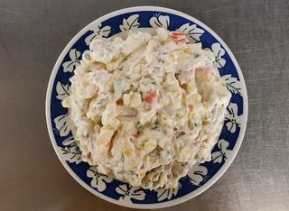 Руска салата (100г)