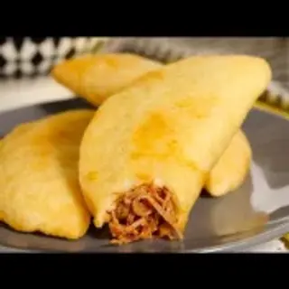 Empanada De Carne Mechada