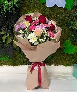 BOUQUET ELEGANCE SMALL ROSE E FIORI DI STAGIONE
