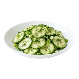 Краставици с копър и пресен лук