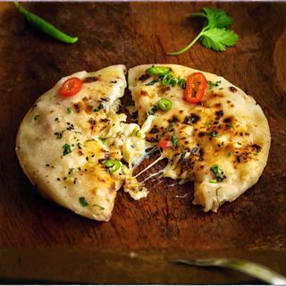 Cheese & Chilli Naan
