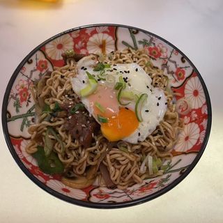 171A.Noodle Frito Con Ternera Y Salsa De Ostra
